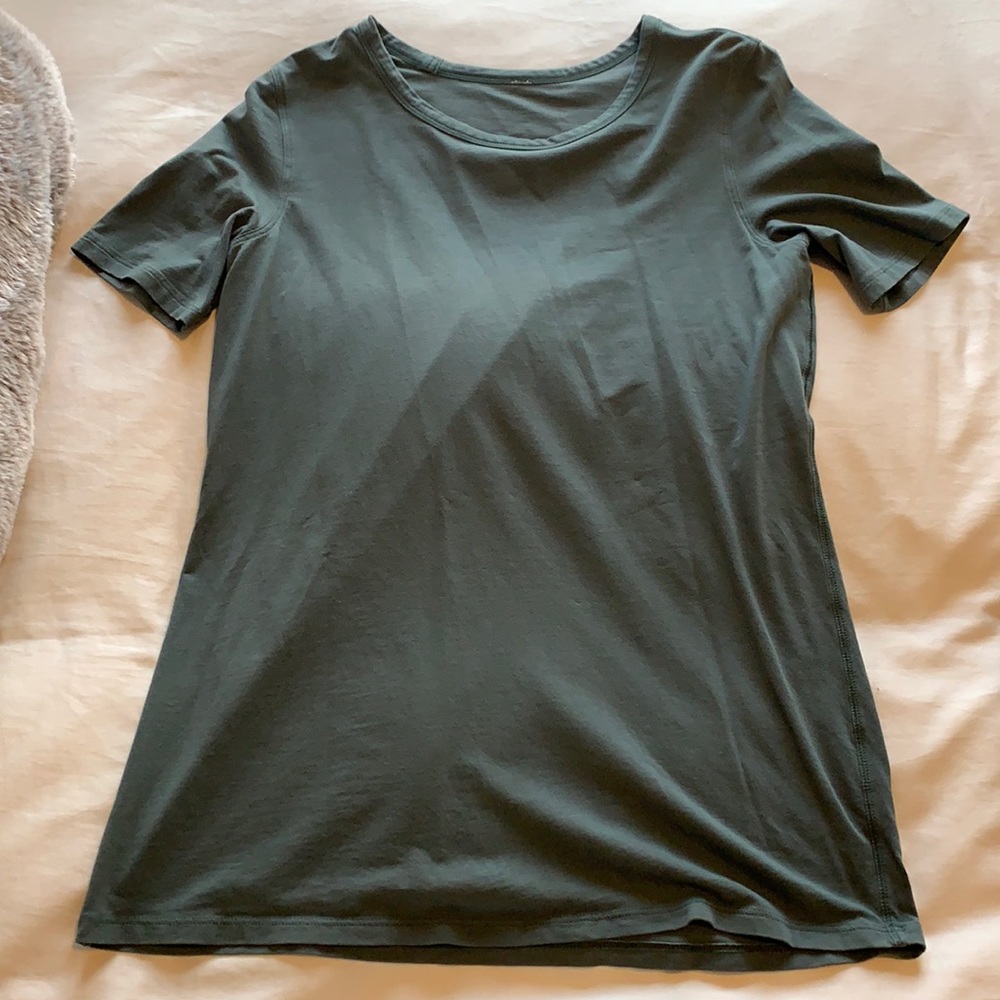 Olive green lululemon short sleeve